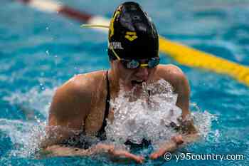 UW Swim Finishes Day One of UNLV Invite