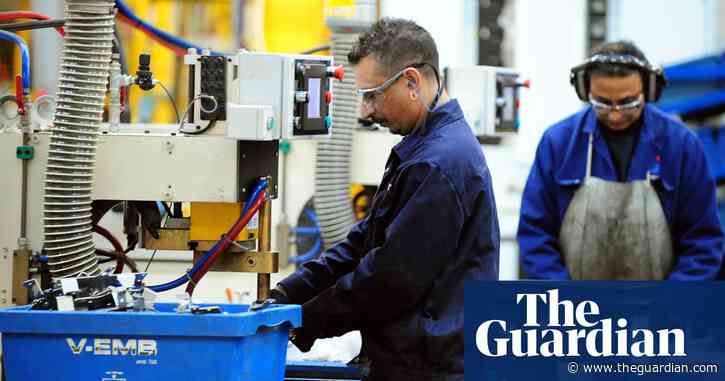 UK pay growth leaps to 5.2%, reducing chances of interest rate cut