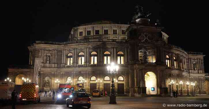 Rettungseinsatz in der Semperoper – Besuchern ist übel