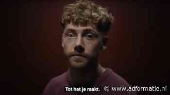 Slachtoffers delen hun verhaal in vuurwerkcampagne: 'Ik ga toch niet met zo'n loser-bril lopen?'