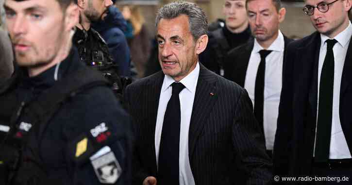 Ex-Präsident Sarkozy muss Haft mit Fußfessel verbüßen