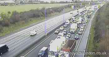 M25 near Orpington closed after 'serious' crash causing SEVERE delays