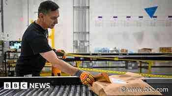 Amazon aware of warehouse injury risk, report finds