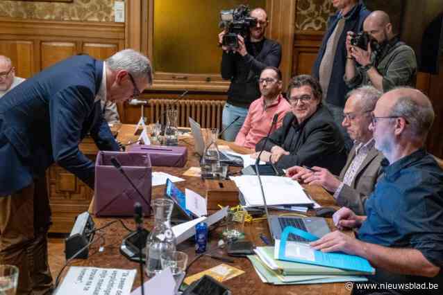 Gouverneur Cathy Berx gaat bemiddelen in Willebroek, maar N-VA Team Eddy strooit met harde woorden: “Geen mening, maar een bedreiging”