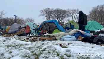 Homelessness rally held in Saskatoon, as Regina releases report showing increase in unhoused people