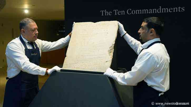 Marmeren tablet met negen geboden verkocht voor 5 miljoen dollar