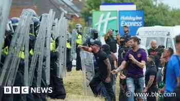 Officers 'thought they would die' at hotel riot