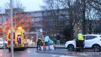 Voetganger gewond na aanrijding op rotonde