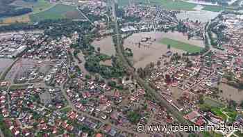 Bei Hochwasser in Fluss gestürzt: Polizei bricht Suche nach vermissten Feuerwehrmann ab