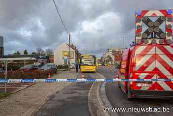 Vrouw (47) gegrepen door bus: slachtoffer in levensgevaar