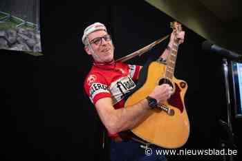 Cabaretier Karel Declercq kijkt terug op 2024 en spaart niemand: “Humor is broodnodig”