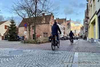 Ezelstraat krijgt begin 2025 nieuw wegdek: “In twee fases om hinder te beperken”