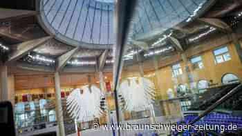 Bundestag beschließt Steuerentlastungen und Kindergeld-Plus