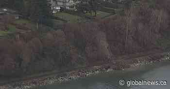 White Rock, B.C. landslide halts Amtrak service to Seattle