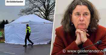 Nieuws van de dag | Eigenaresse bruidswinkel Tarwekamp laat voor het eerst van zich horen • Kamerleden lopen boos weg bij asieldebat