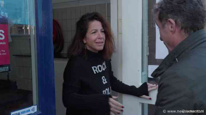 John de Bever op zijn teentjes getrapt wanneer zangcoach hem niet herkent