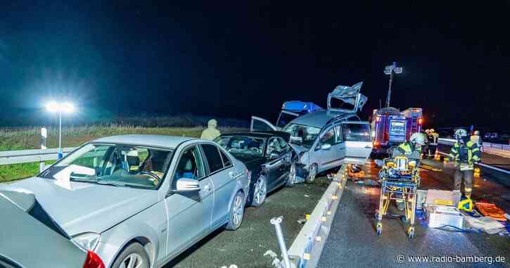 Unfall auf der A 3 – Autos stapeln sich – Schwerverletzte