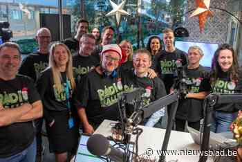 Personeelsleden KBC maken hele dag live radio voor De Warmste Week