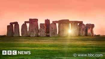 Stonehenge ready for thousands at solstice sunrise