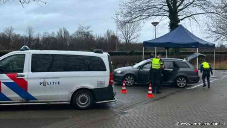 Man rijdt voor de zesde keer zonder rijbewijs en moet auto inleveren