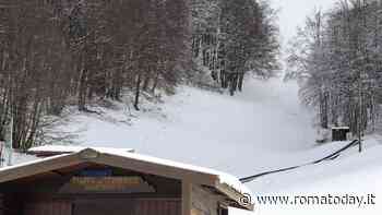 Neve sulle montagne dei romani: parte la stagione sciistica