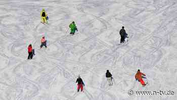 Die Skisaison geht los: So vermeiden Wintersportler Verletzungen