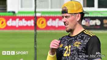 Notts keeper Moores signs two-year white-ball deal