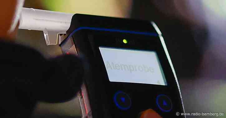 Frau fährt betrunken zu Polizeieinsatz