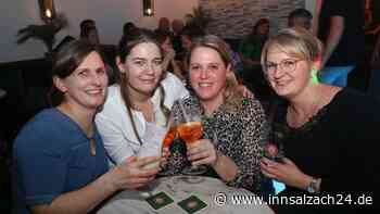 Ausgezeichnete Stimmung bei der Rockparty in der Laube Obing