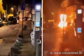 VIDEO. Man op step gooit brandbom naar anonieme wagen van politie