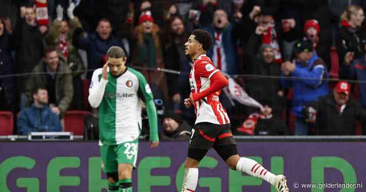 LIVE eredivisie | Groot feest op de tribune bij PSV, niet alleen door voorsprong op Feyenoord, maar ook door invalbeurt Lozano