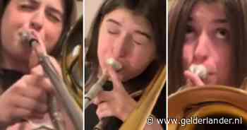 TikTok smult van vrouw die trombone speelt zonder daar iets van te kunnen: ‘Grootste ster sinds Mozart’