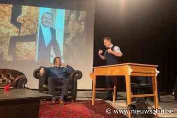 Tweehonderd mensen dagen op voor dankfeest ex-burgemeester Lieven Janssens: “Nog maar twee dagen niet in gemeentehuis geweest, maar ik beloof beterschap”