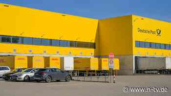 Brennbare Flüssigkeit und Zünder: Brandsatz in Paket sorgt für Feuer in NRW-Verteilzentrum