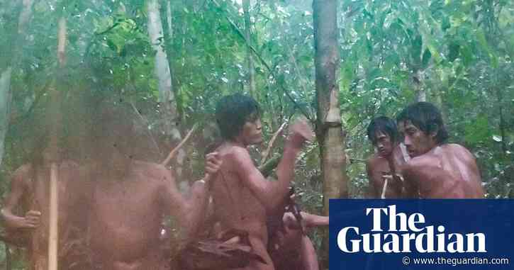 Photographs reveal first glimpse of uncontacted Amazon community