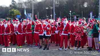 Hundreds take part in 'Chase the Pudding' run