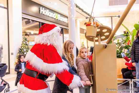 Knuffelwensboom in Waasland Shopping zamelt al meer dan 5.000 euro in