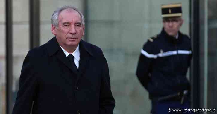 Francia, ecco il governo dei ‘riciclati’ di Bayrou: dagli ex premier Valls e Borne fino a Darmanin. Socialisti: “È una provocazione”