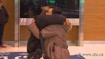 Travellers prepare for takeoff in Winnipeg ahead of holiday full of family, friends and food