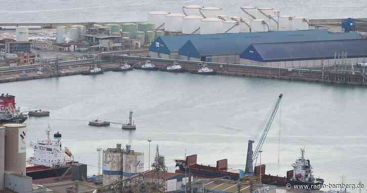 Zwei Vermisste nach Explosion auf russischem Frachter