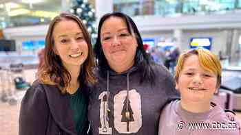 Half-sisters who didn't know each other meet in Winnipeg for the holidays