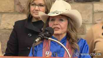 Pioneering Métis human rights advocate Muriel Stanley Venne dies at 87