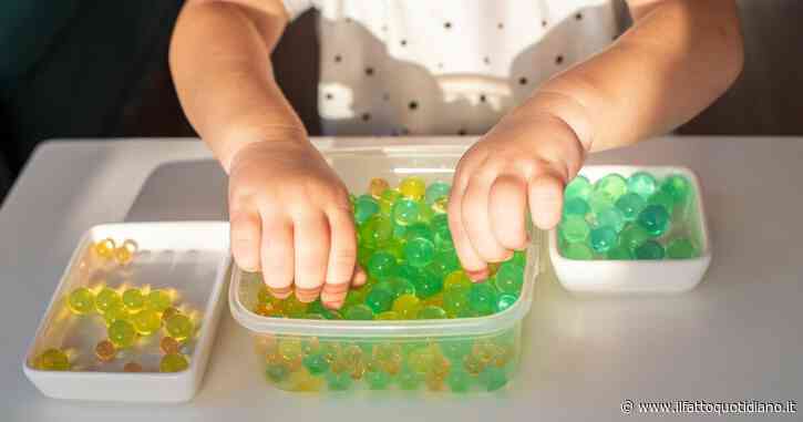 “Non regalate questo giocattolo ai bambini, già diversi ricoveri con conseguenze devastanti per l’intestino”: l’allarme dei medici