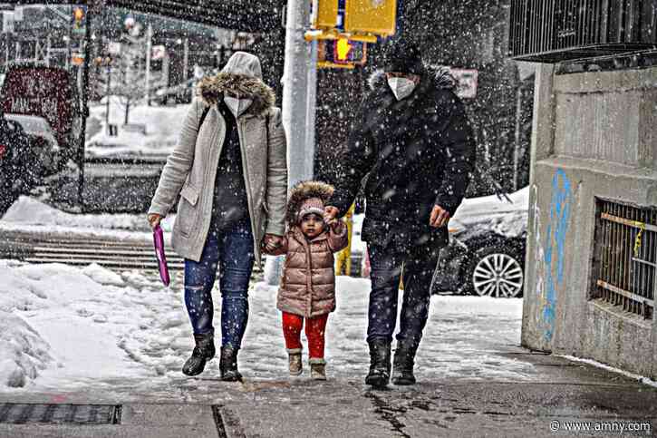 White Christmas: NYC sees light snowfall on Christmas Eve as Sanitation Department works to keep streets clear