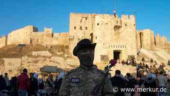 Neue Machthaber in Syrien: Bewaffnete Gruppen sagen Auflösung zu