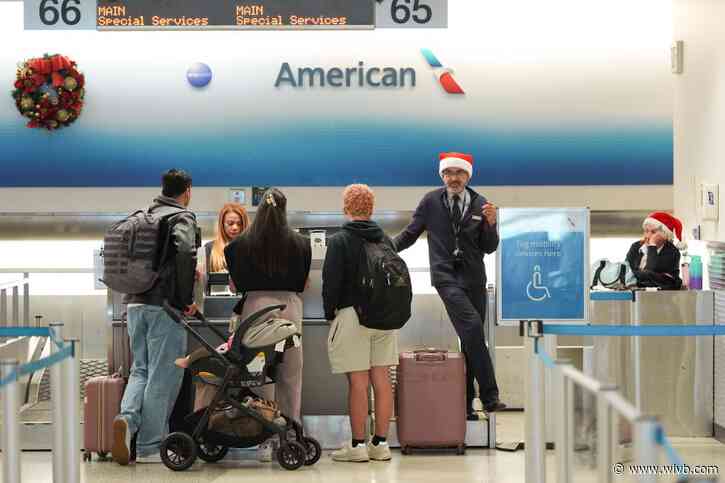 Heavy travel day off to a rough start after American Airlines briefly grounds all flights
