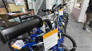 Palm Harbor sub shop gives away hundreds of bikes for kids