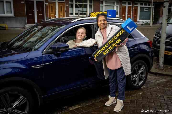 Automaat ook bij rijlessen populair maar automaatrijbewijs brengt ook beperkingen