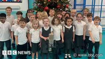 Primary school 'loved' recording Christmas single