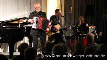 Schnipsen, wippen, mitsingen beim Weihnachtskonzert in Gifhorn